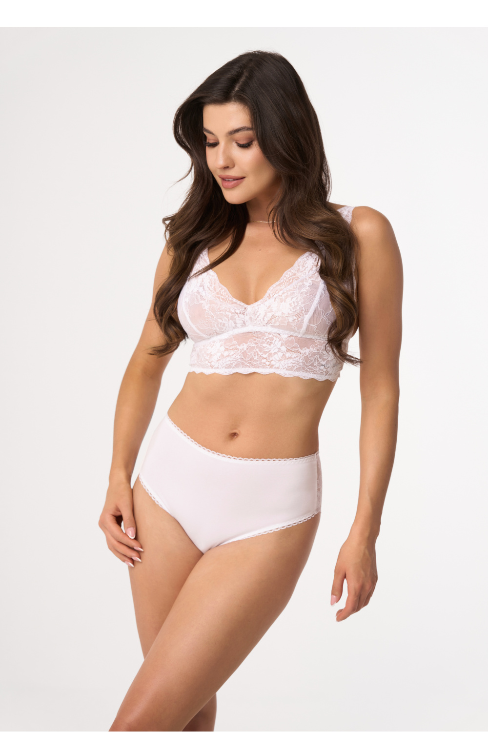 سروال داخلي نسائي قطن ناعم وبولياميد وإيلاستين لمرونة مريحة ودانتيل أنيق من Babell – موديل 199343