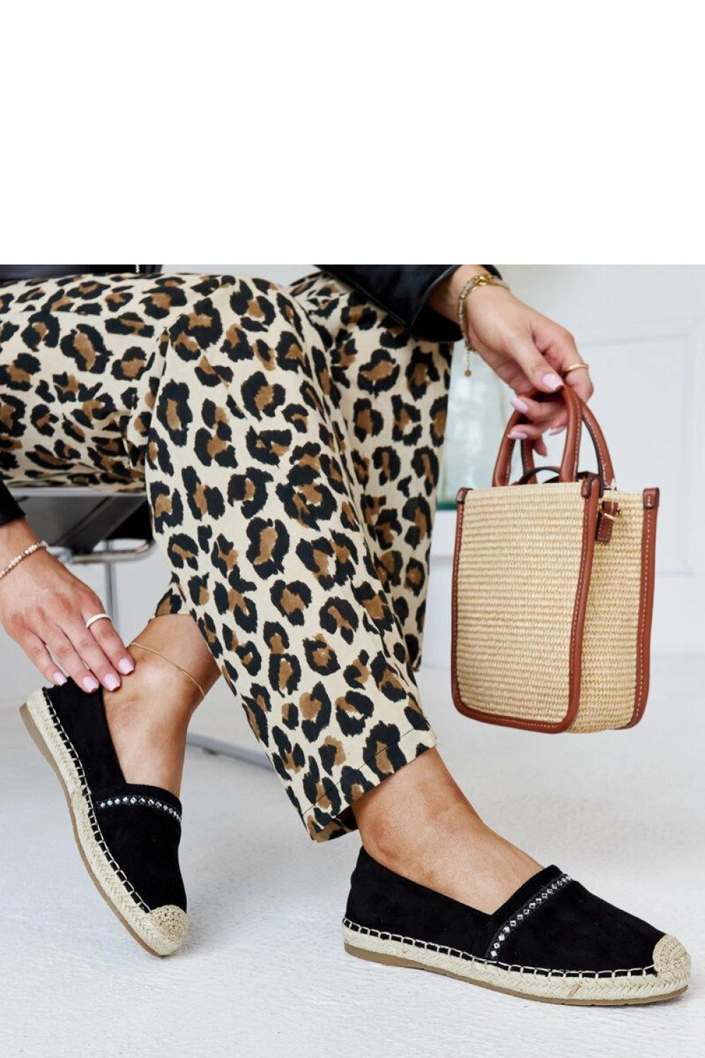 قطعة ملابس نسائية من Solea – موديل 207344