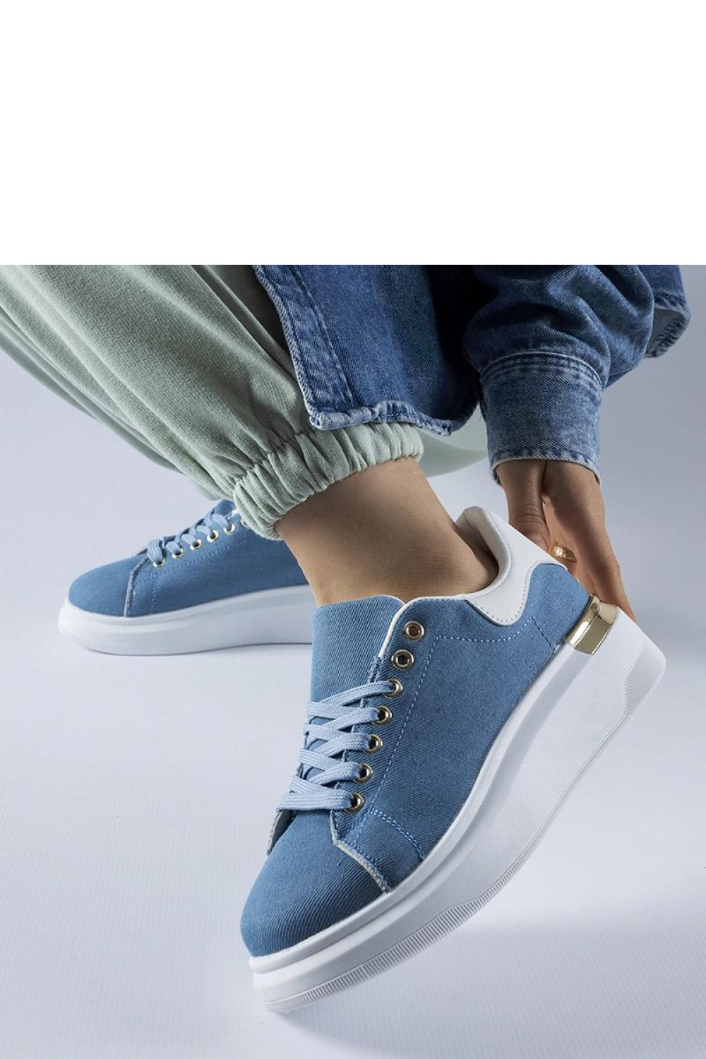 Sneakers model 207619 Solea