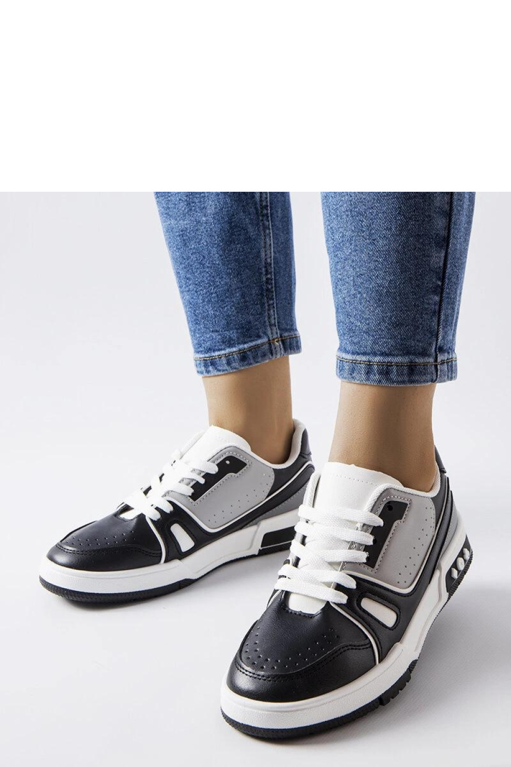 Sneakers model 207770 Solea