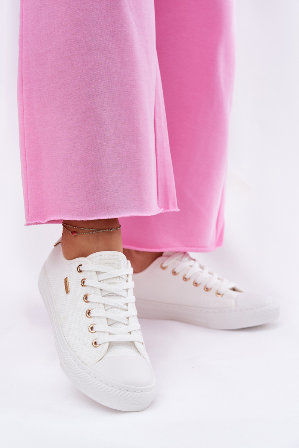 Sneakers model 211356 Step in style