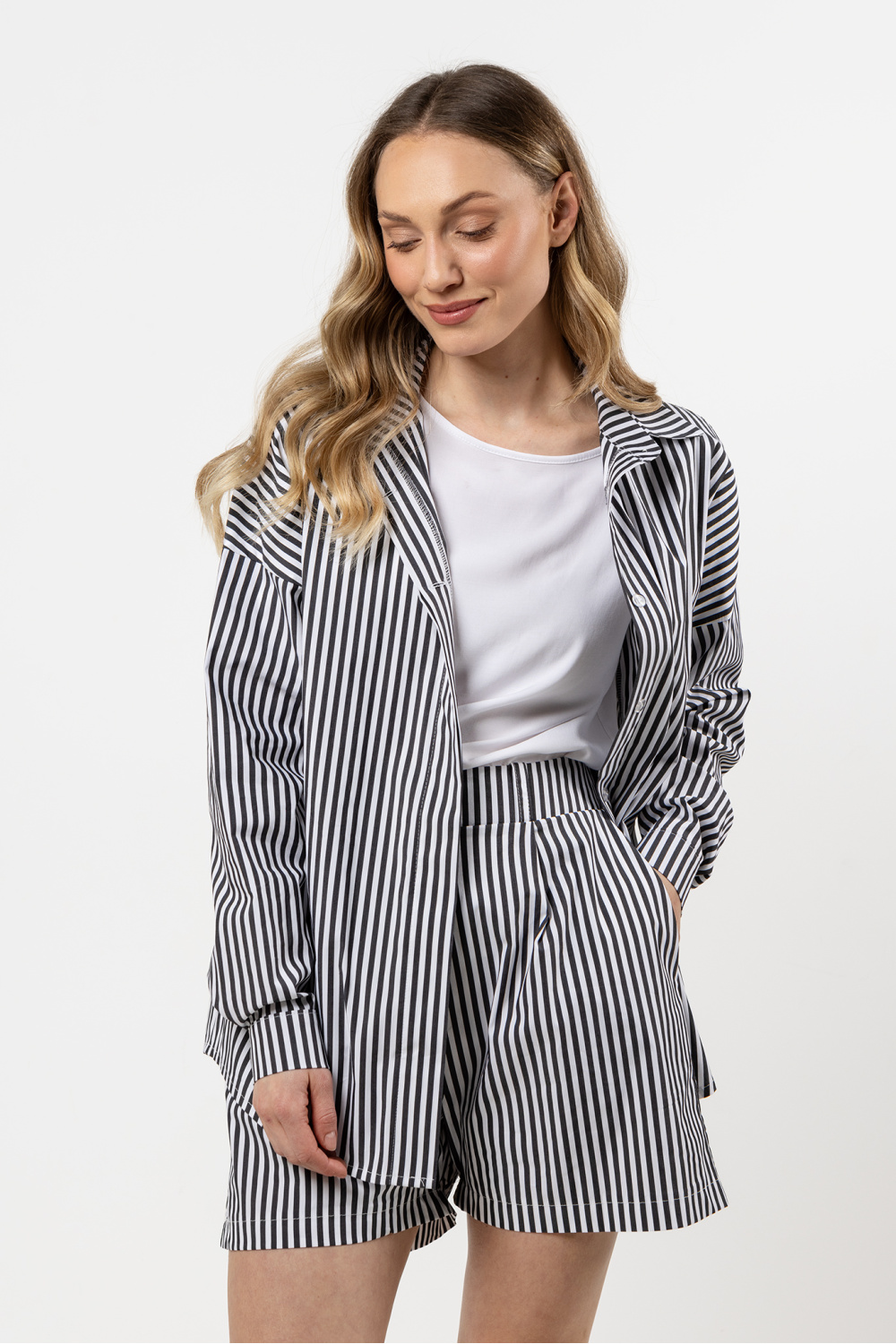 Long sleeve shirt model 212200 awama