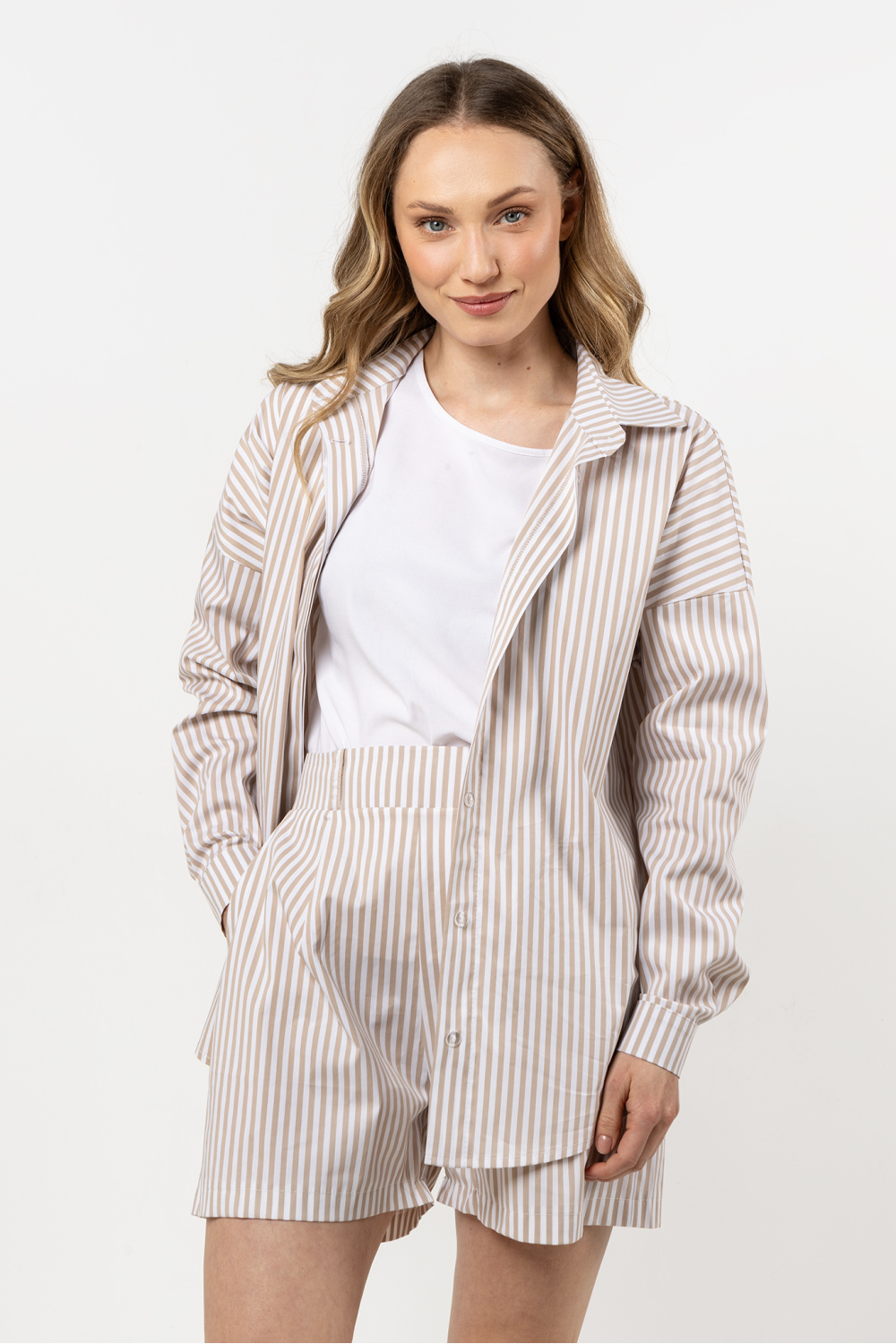 Long sleeve shirt model 212201 awama