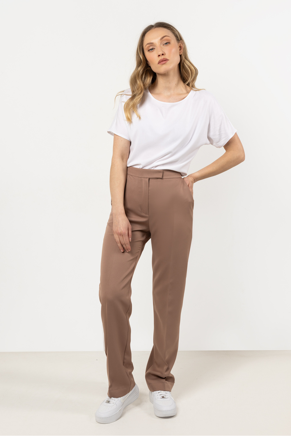 Women trousers model 212221 awama