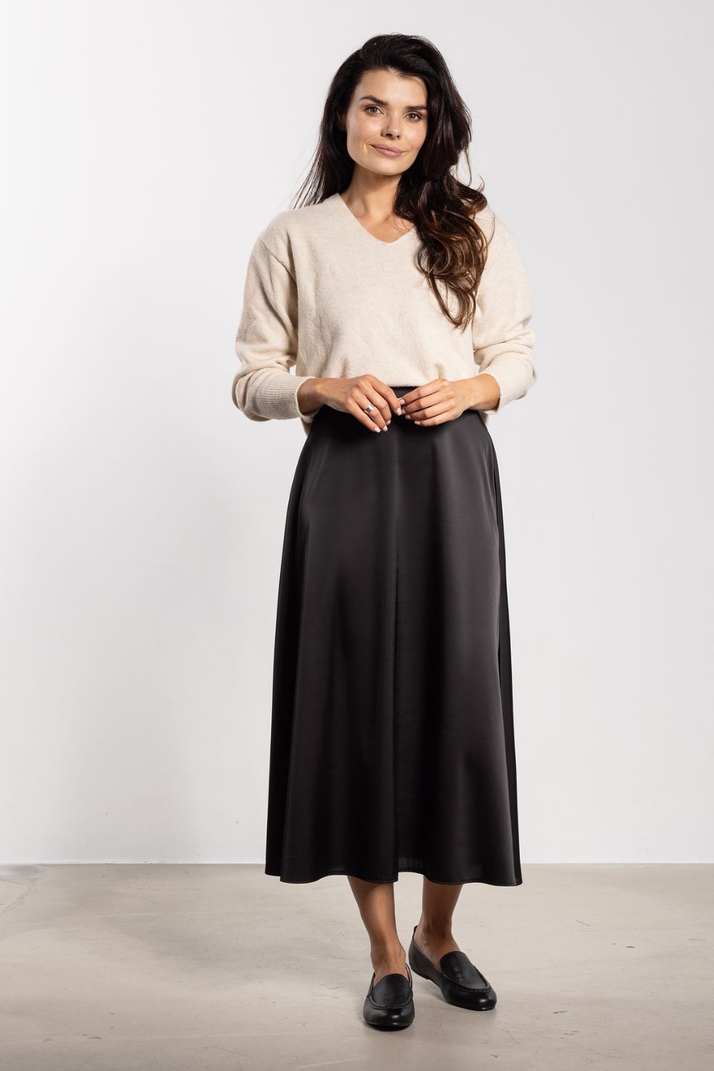 Skirt model 219003 awama