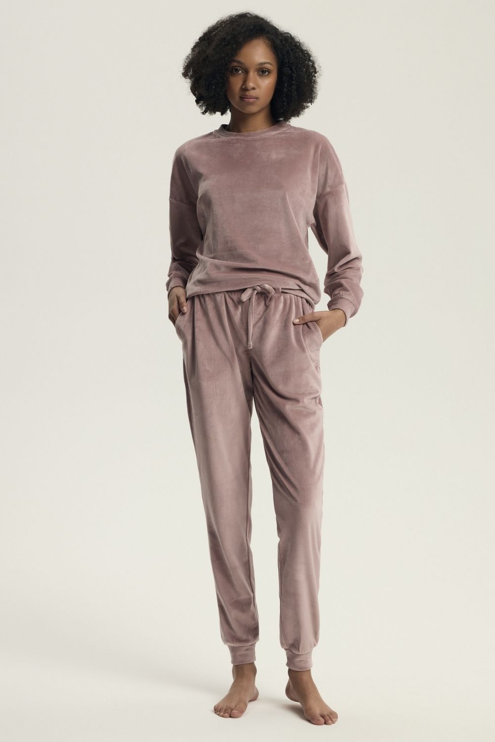 Set model 219803 Henderson