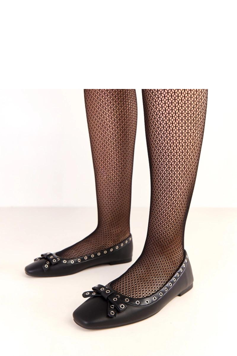 قطعة ملابس نسائية من Solea – موديل 220255